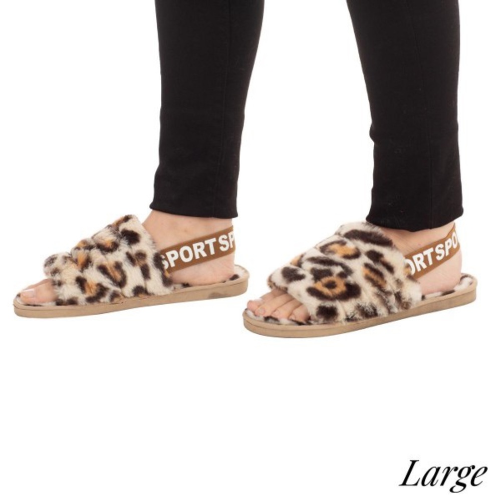 Faux fur leopard print slipper with elastic strap